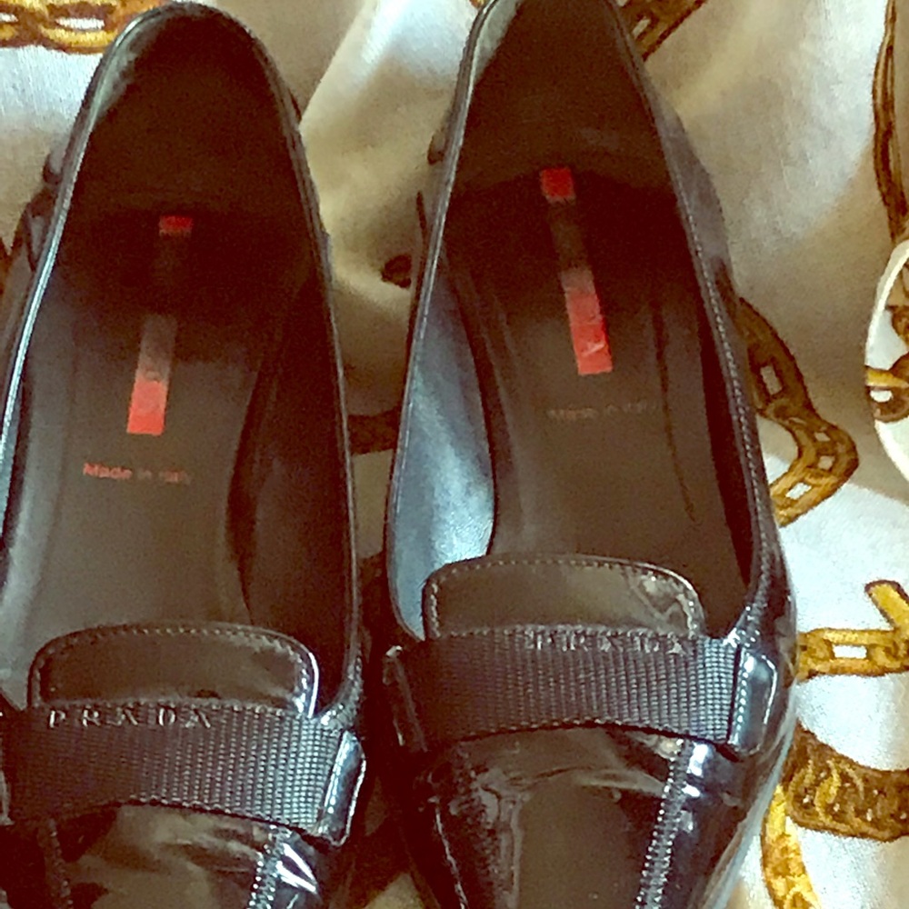 Prada - leather - pumps- women’s